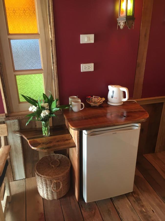 Castaway Beach Bungalows スリタヌ 部屋 写真