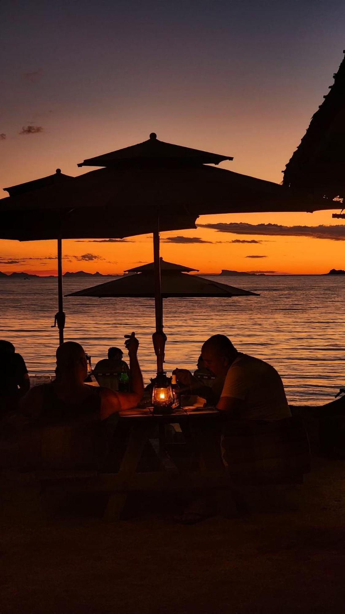 Castaway Beach Bungalows スリタヌ エクステリア 写真